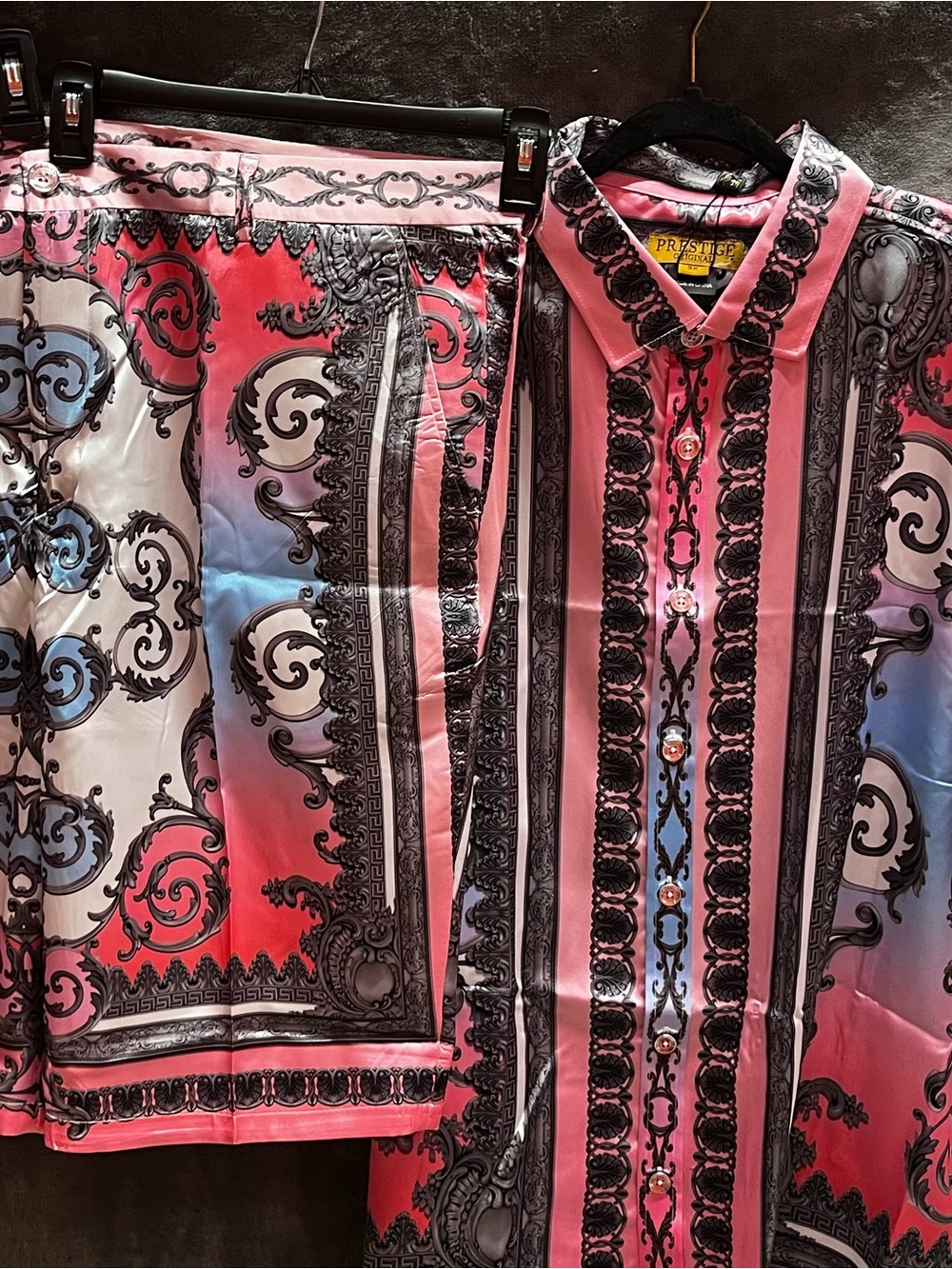 Prestige Pink Baroque Print Men’s Shirt and Shorts Set Size 44/ 3XL NWT